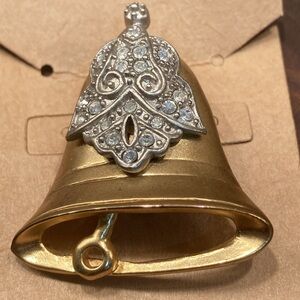 Women’s Vintage Bell Brooch